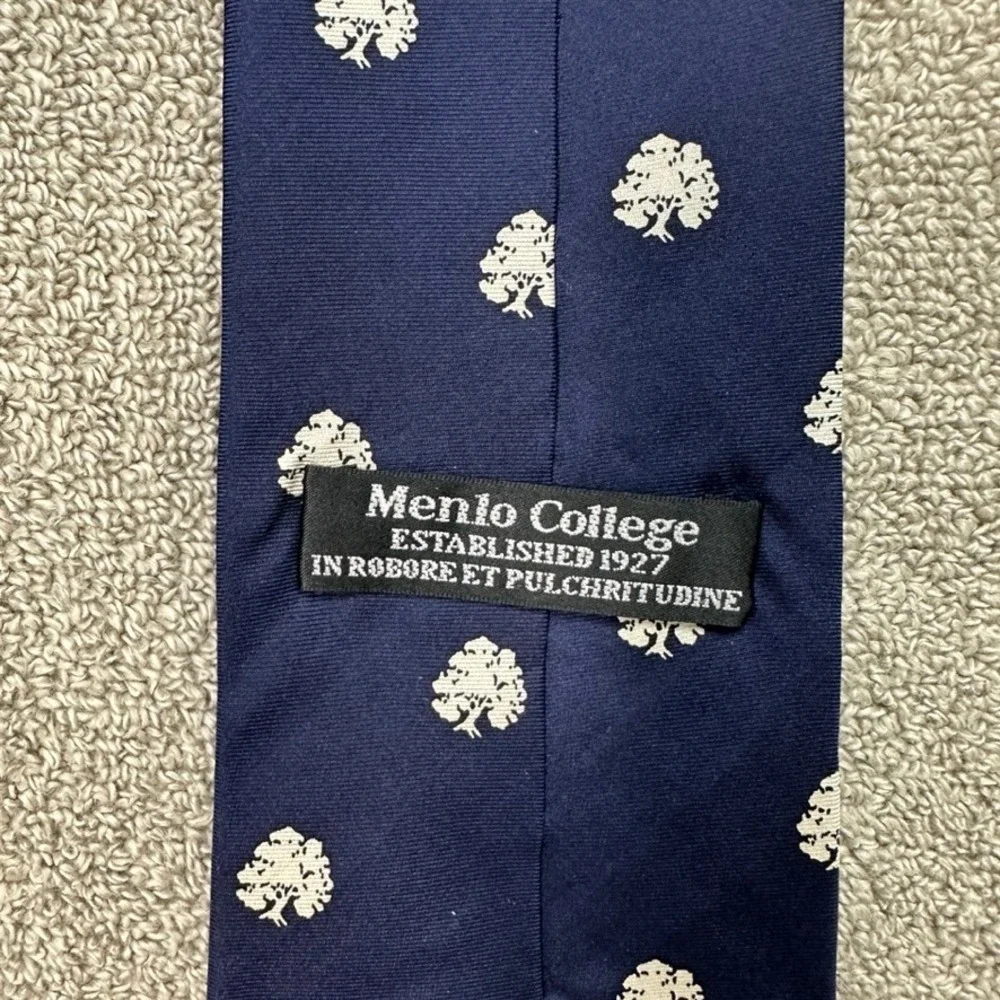 Menlo College Mens Silk Necktie Navy Blue Oak Tree Crest Collegiate Alumni Tie
